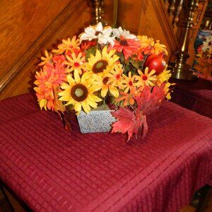 ~~~ Floral (Silk) Centre Piece